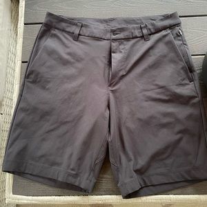 lululemon Men’s Commission Classic Short 7”